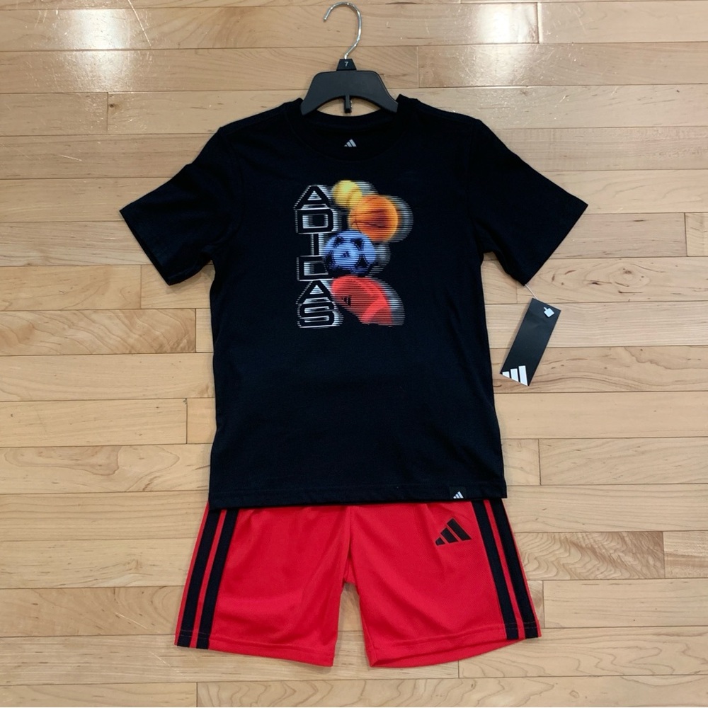 New! Adidas little boys size 7 athletic short sleeve shirt & shorts outfit set